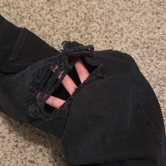 Levi’s premium baggy dad jean wide leg black with holes in knees. - Picture 5 of 7